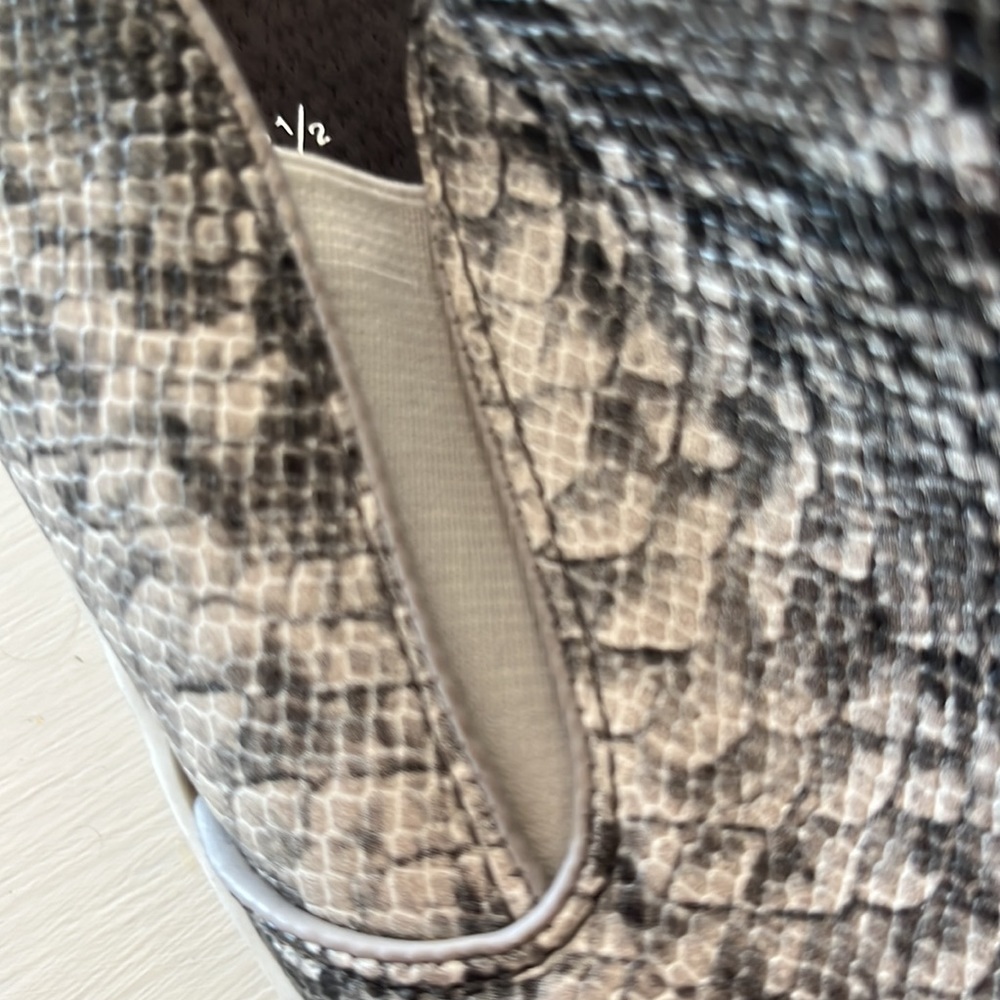 Jenny by Ara women’s snake grain flat shoes size 11 - Picture 7 of 7